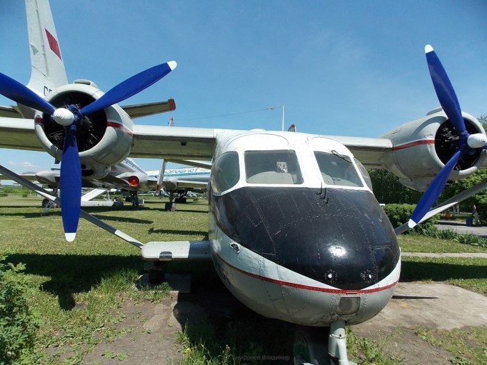 Ан-14 пассажирский самолет