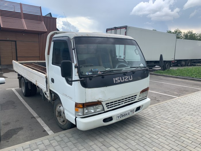 Isuzu Elf 1960