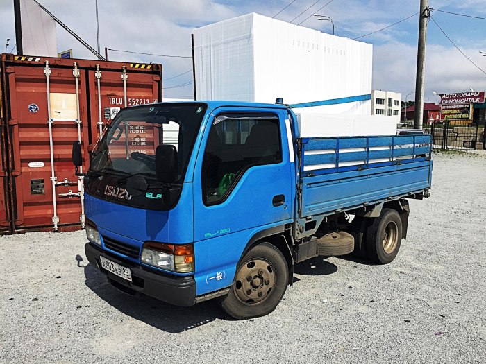 Исудзу Эльф 250