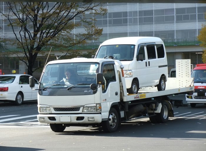 Isuzu Elf 9.5