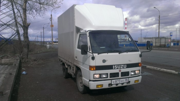 Isuzu Elf 87-