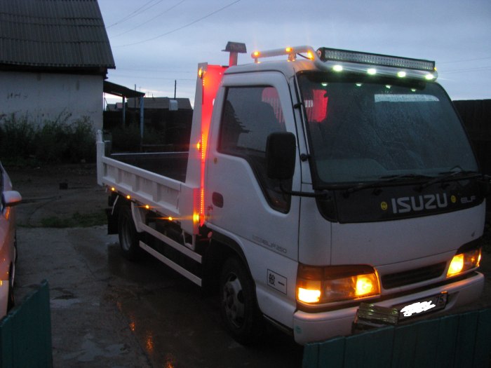 Isuzu Elf 1995