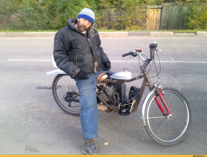 Дед мопед