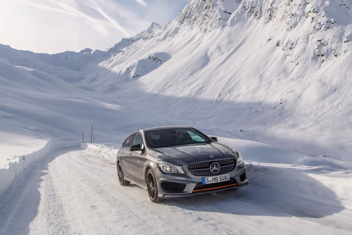 Mercedes Benz 4matic Snow