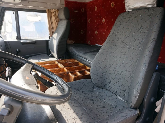 КАМАЗ 4308 со спальником