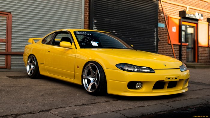 Nissan Silvia s15 Yellow