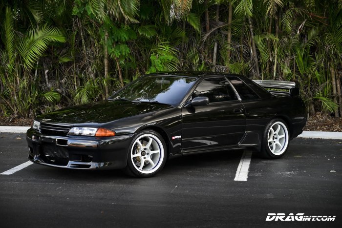 Nissan GTR r32 Black