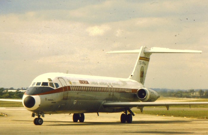 Дс-9 самолет