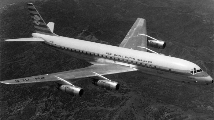 Самолет Дуглас DC-8