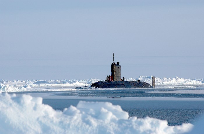Подводная лодка 667бдрм во льдах