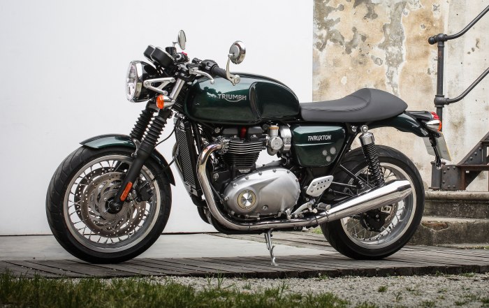 Triumph Thruxton 900