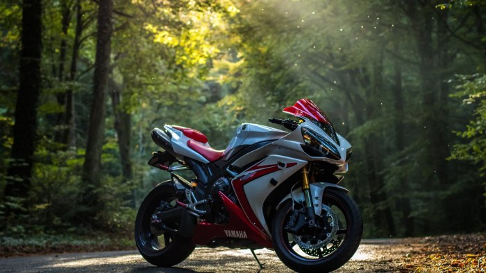 Yamaha r1 4k