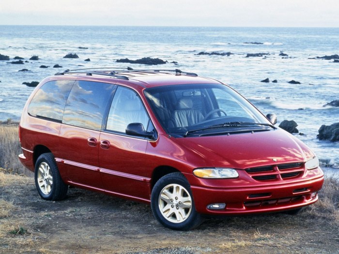 Dodge Caravan 3