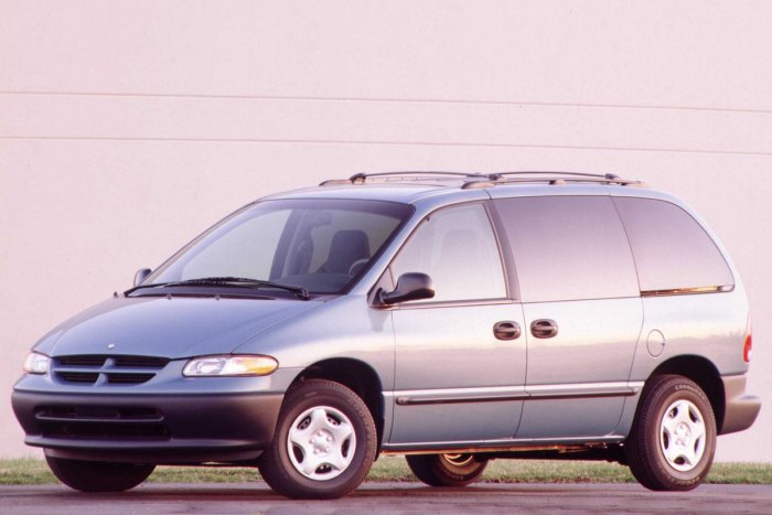 Dodge Caravan 3