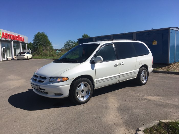 Dodge Caravan 3.3