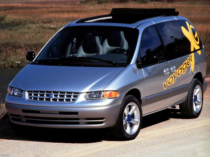 Dodge Caravan 3