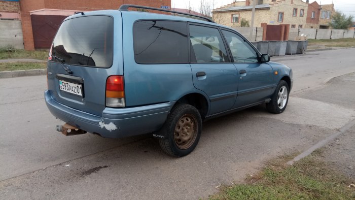 Nissan Sunny y10 (1990-2000) хэтчбек фото