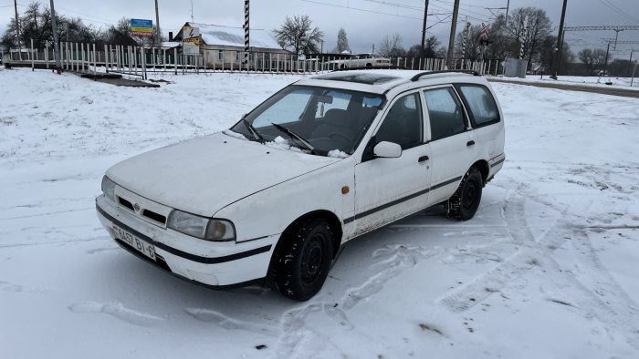 Nissan Sunny California y10