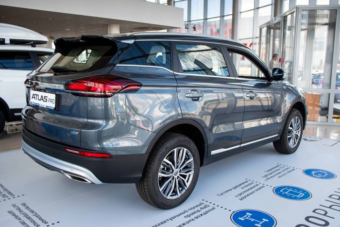 Geely Atlas 2021