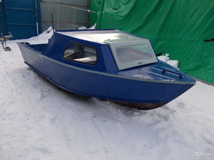 Моторная лодка Серебрянка-3