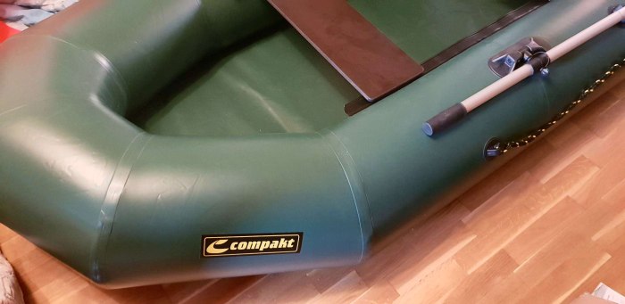 Лодка Compakt leader 240