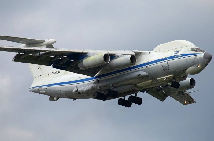Грузовая кабина самолёта ил-76, ил-76м, ил-76мд