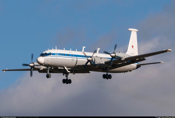 Ил-22 бомбардировщик