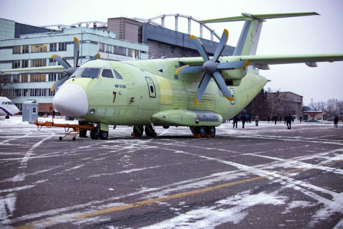 Военно-транспортного ил-112в