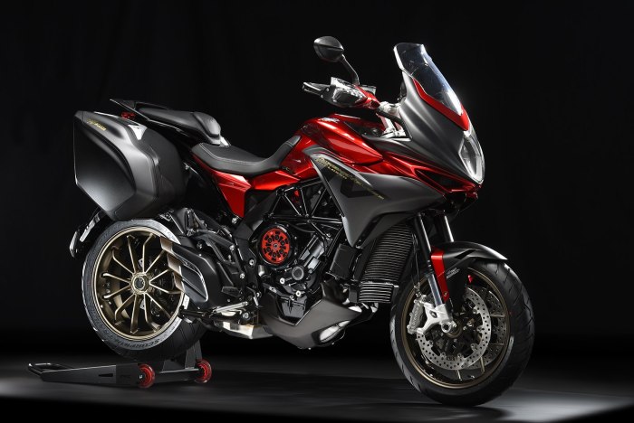 MV Agusta Туризмо