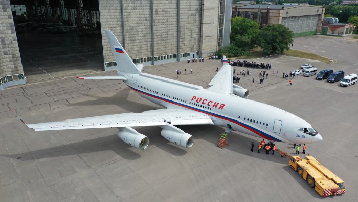 Самолет ил 96 300 ПУ