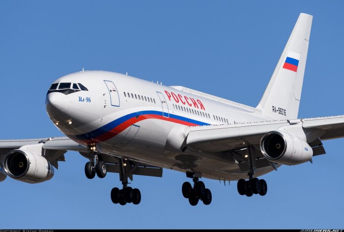 Ил-96-400м выкатка
