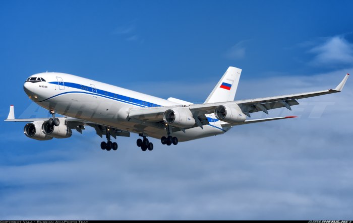 Ил-96-400м кабина