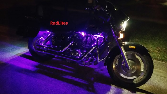 Yamaha r1 неон