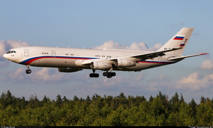 Ил-96-400м кабина