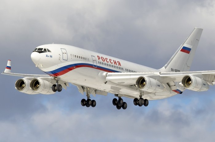 Ил-96 300 пассажирский самолёт