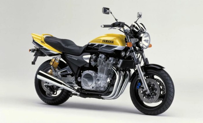 XJR 1300 Yamaha 2013