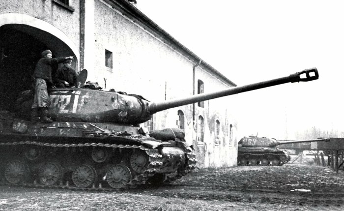 Тяжелый танк ИС-2 «Иосиф Сталин»