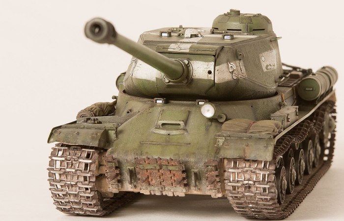Советский тяжёлый танк ИС-2