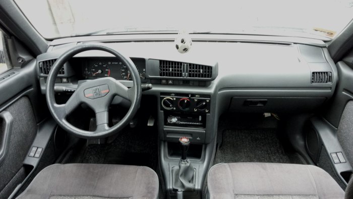 Peugeot 405 салон