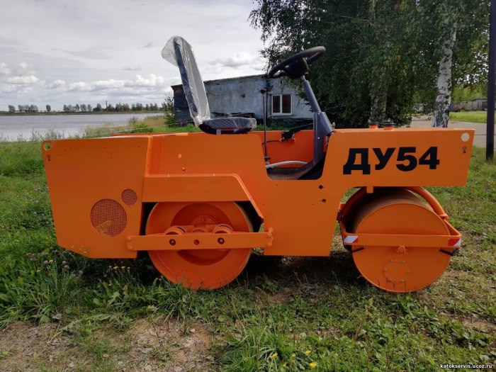 Каток Ду-54 ВИБРОВАЛЕЦ