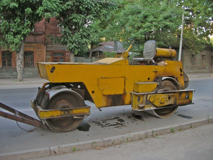 Советский каток асфальтовый Ду 47