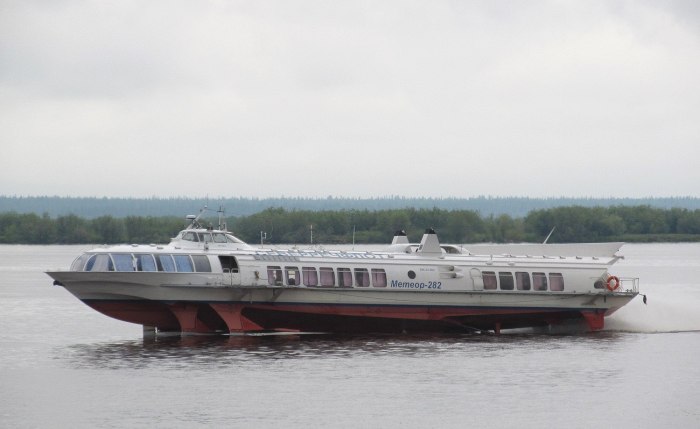 Речной транспорт ракета Восход Метеор
