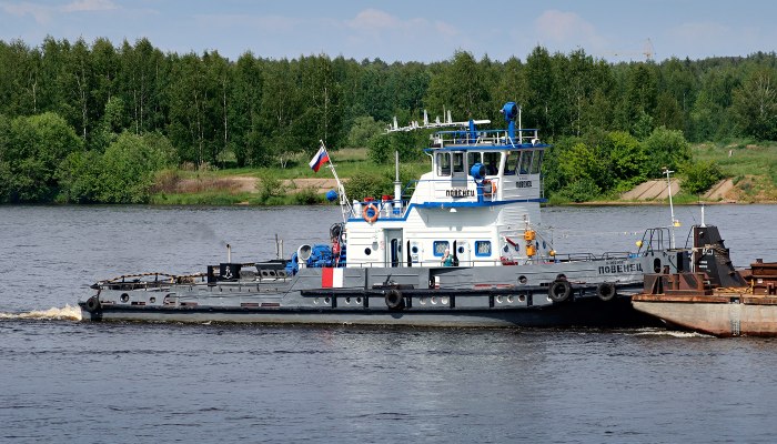 Теплоход Повенец