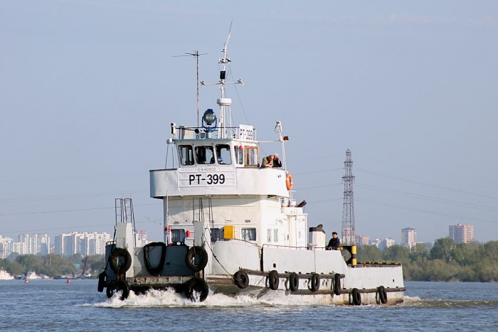 Теплоход РТ-399