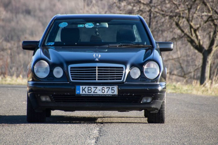 Mercedes Benz e w210