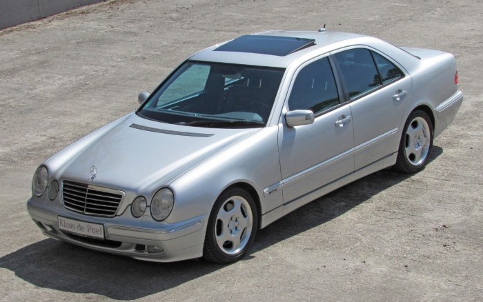 Mercedes Benz e320 w210