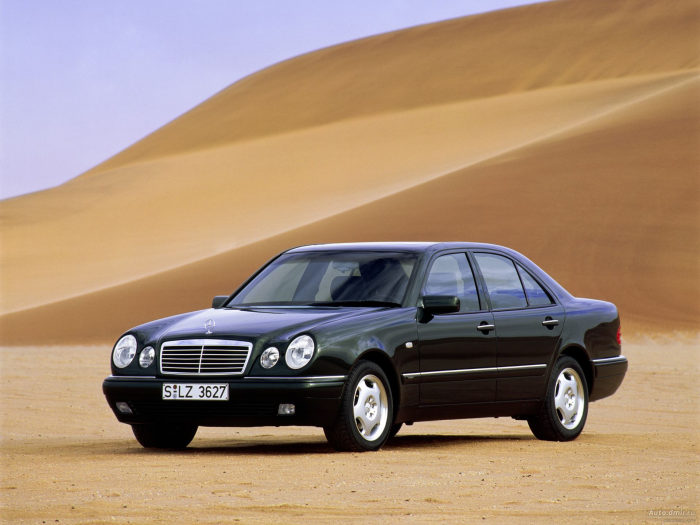 Mercedes Benz e230