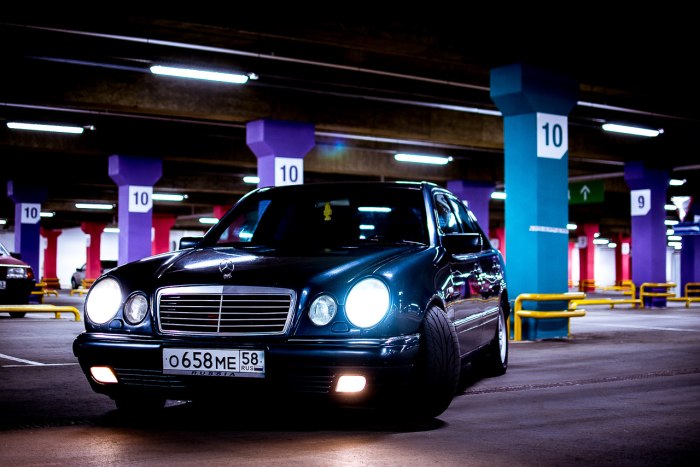 Mercedes Benz e210