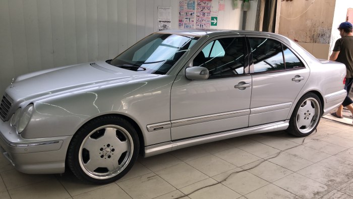 Mercedes w210 серебристый
