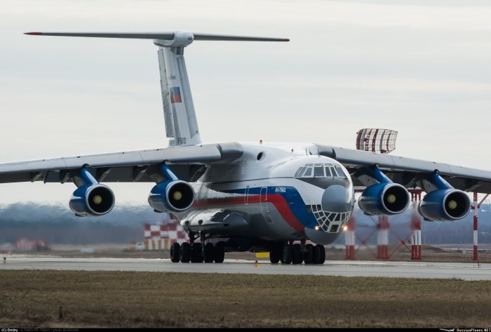 Ил-76 военно-транспортный самолёт